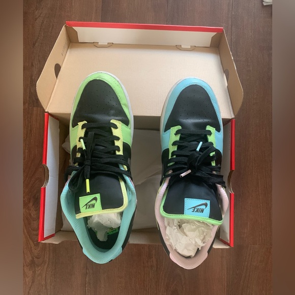 DH0952 001 Nike Dunk Low SE Free.99 Pack Black Dark Chocolate Copa Pink Foam - Picture 5 of 9